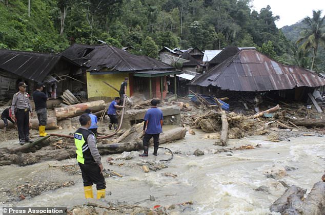 22 Tewas akibat Banjir Bandang dan Longsor di Sumatera